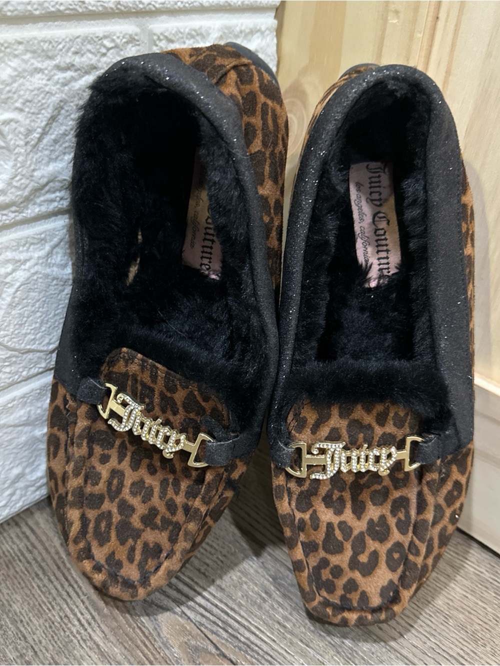 NEW JUICY COUTURE INTOIT SLIPPERS LOAFERS SZ 7M Leopard Fur Lined Wild Animal!
